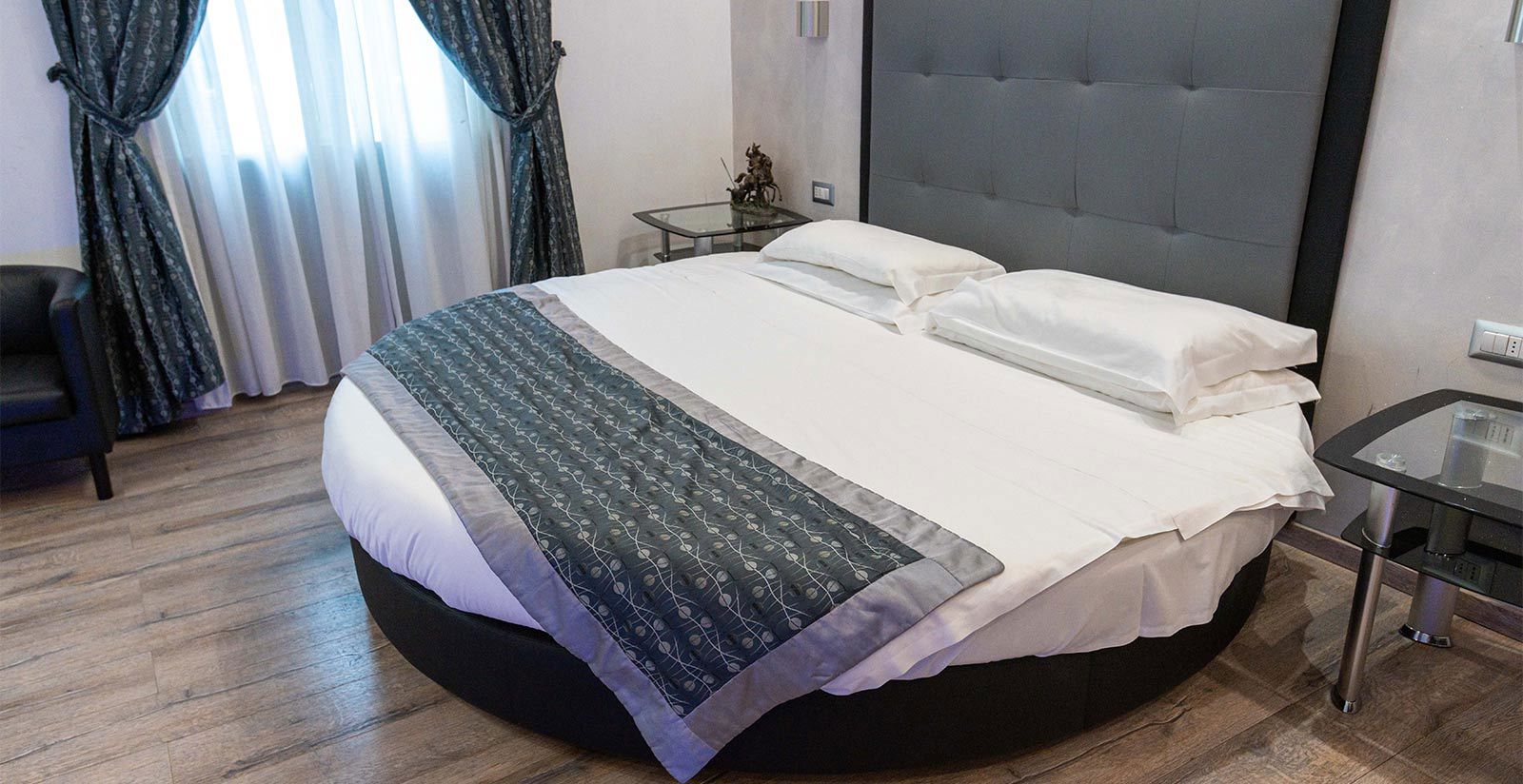 Junior Suite con Vasca Idromassaggio 11
