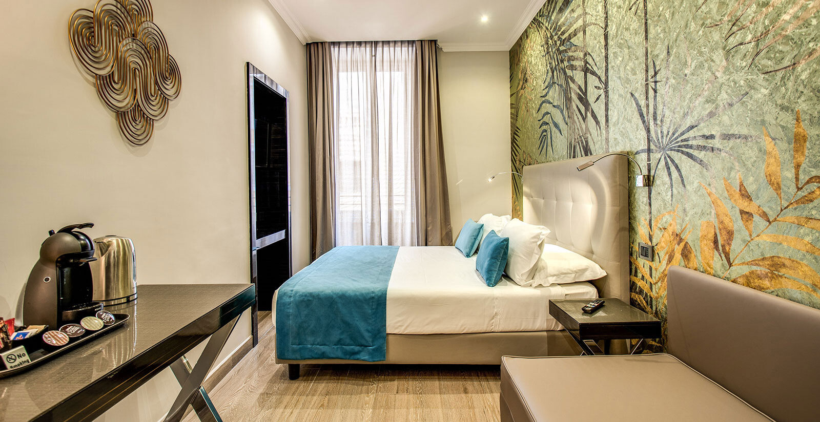 A Unique Stay at Hotel Rome near Via del Corso 5