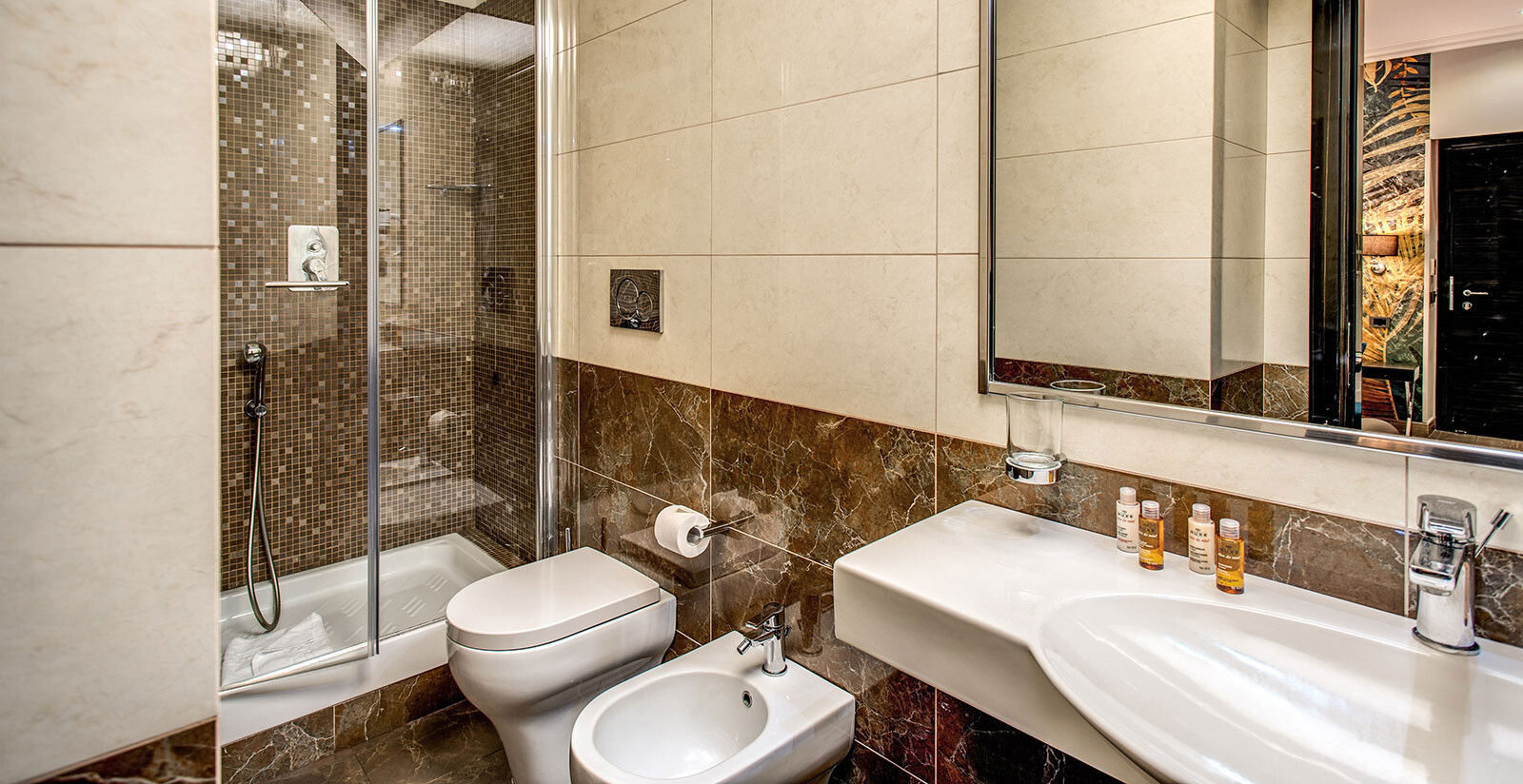 Tremannsrom 6 Tremannsrom 6