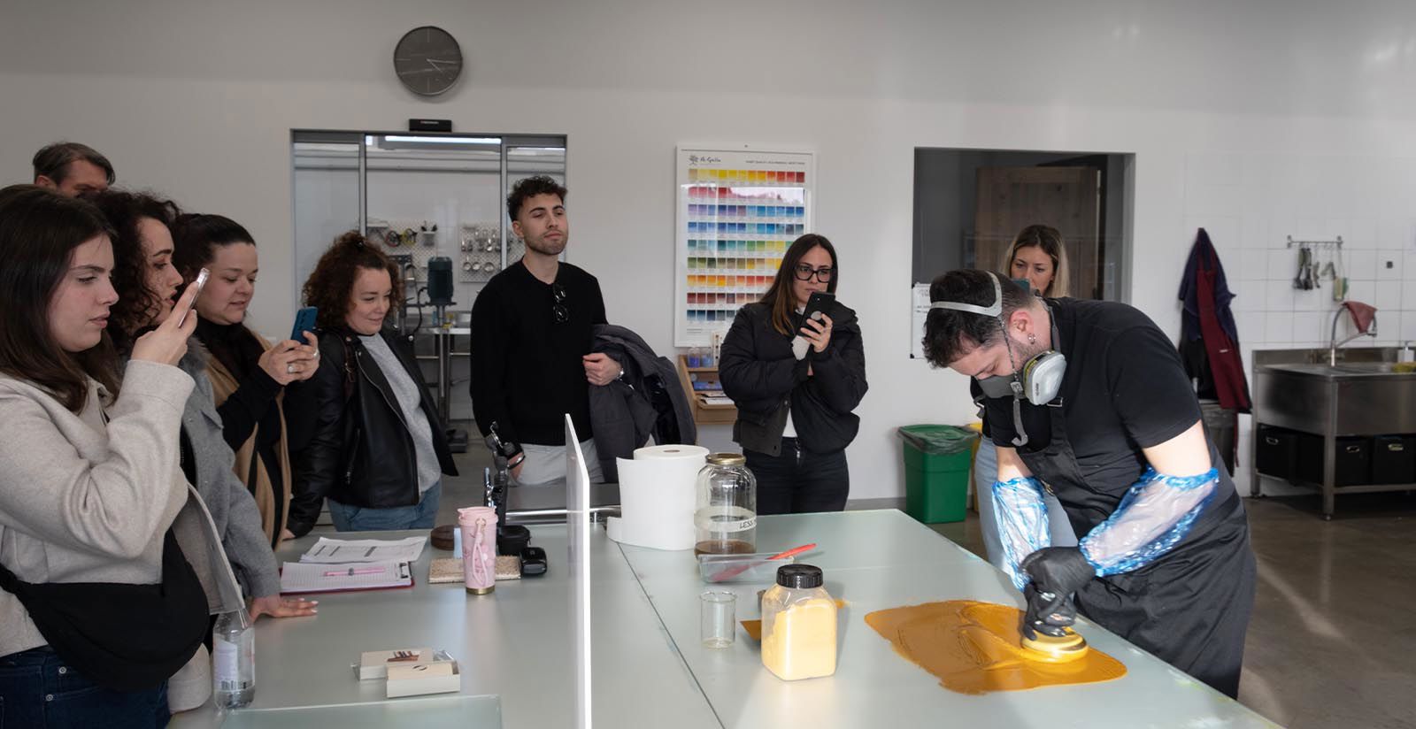 Vivere il territorio per saperlo raccontare:  Lo staff del Borgo dei Conti Resort incontra gli artigiani umbri 14