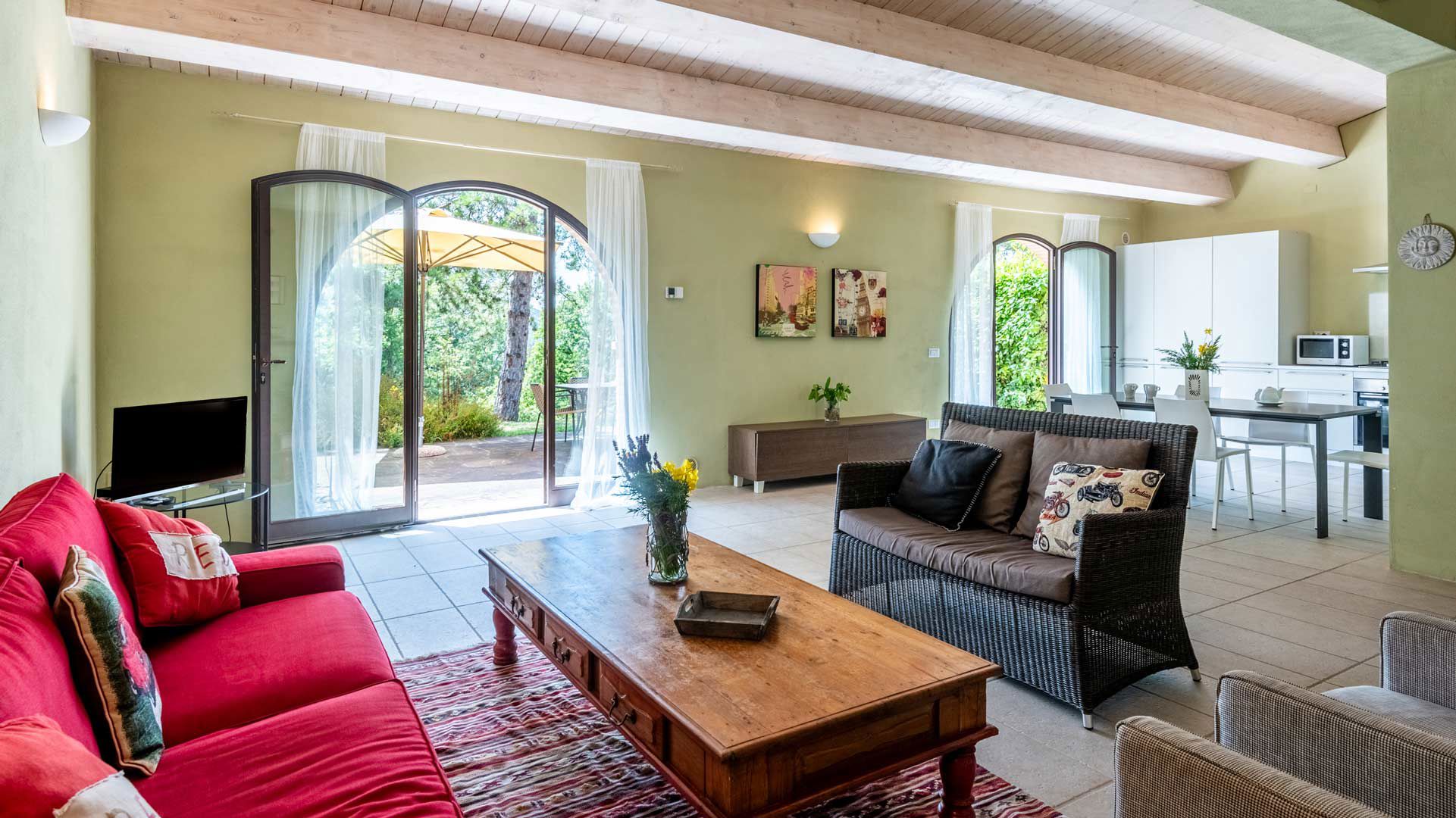 3 BEDROOMS APARTMENTS 7 3 BEDROOMS APARTMENTS 7