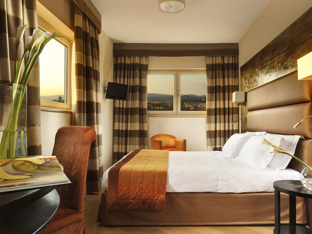 GRAND HOTEL MEDITERRANEO  GRAND HOTEL MEDITERRANEO