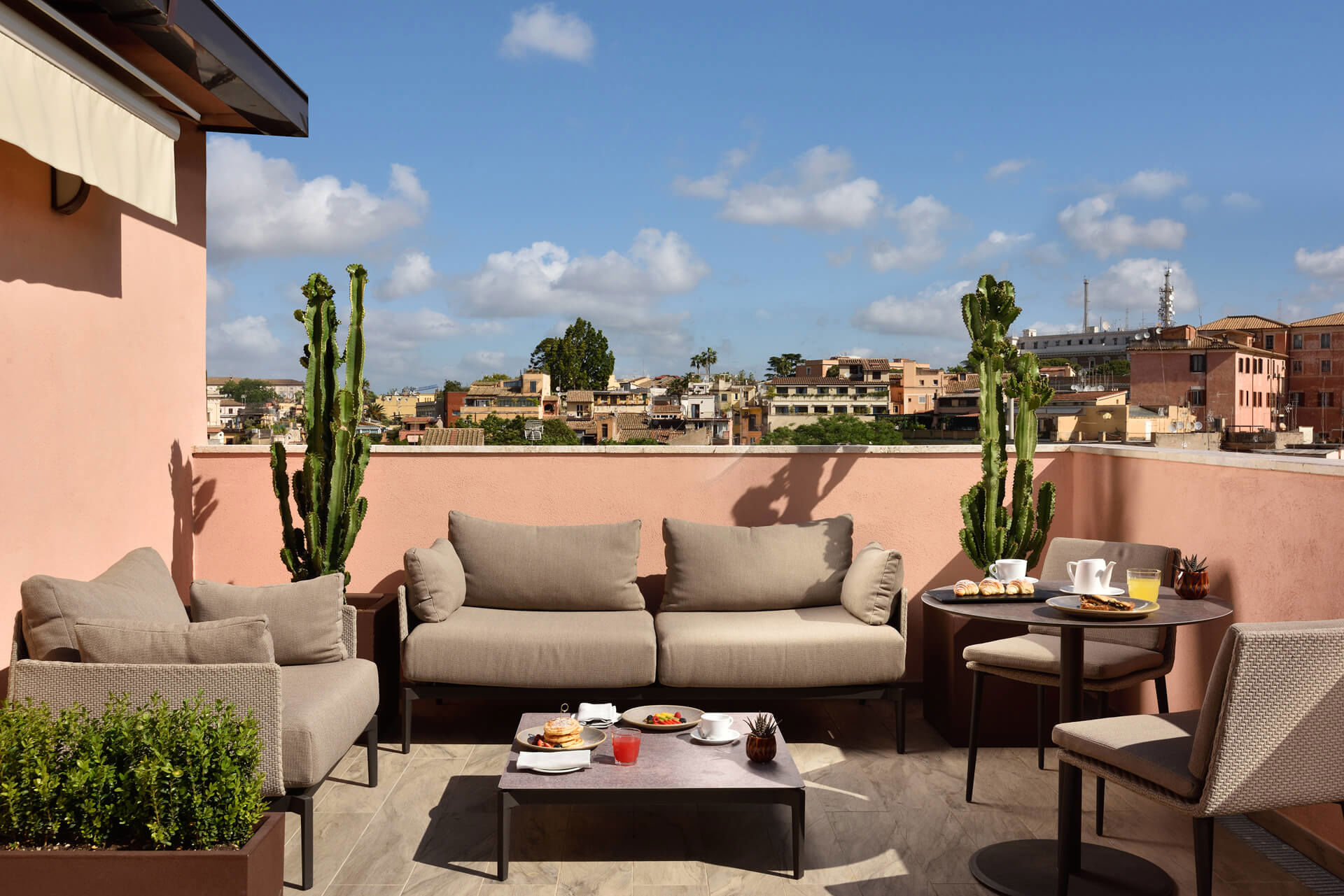 Grand Hotel Palatino - PRESIDENTIAL SUITE IN ROM MIT WHIRLPOOL, TERRASSE UND PANORAMABLICK im Monti-Viertel - Umgebaut im Jahr 2026 1
