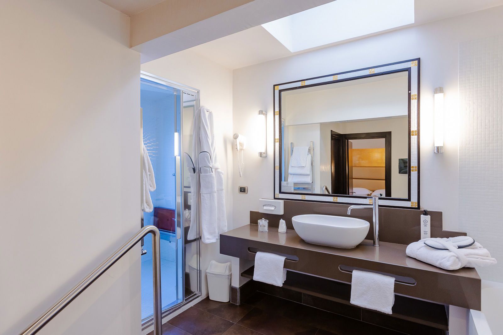 Grand Hotel Mediterraneo - Two Bedroom Suite 6