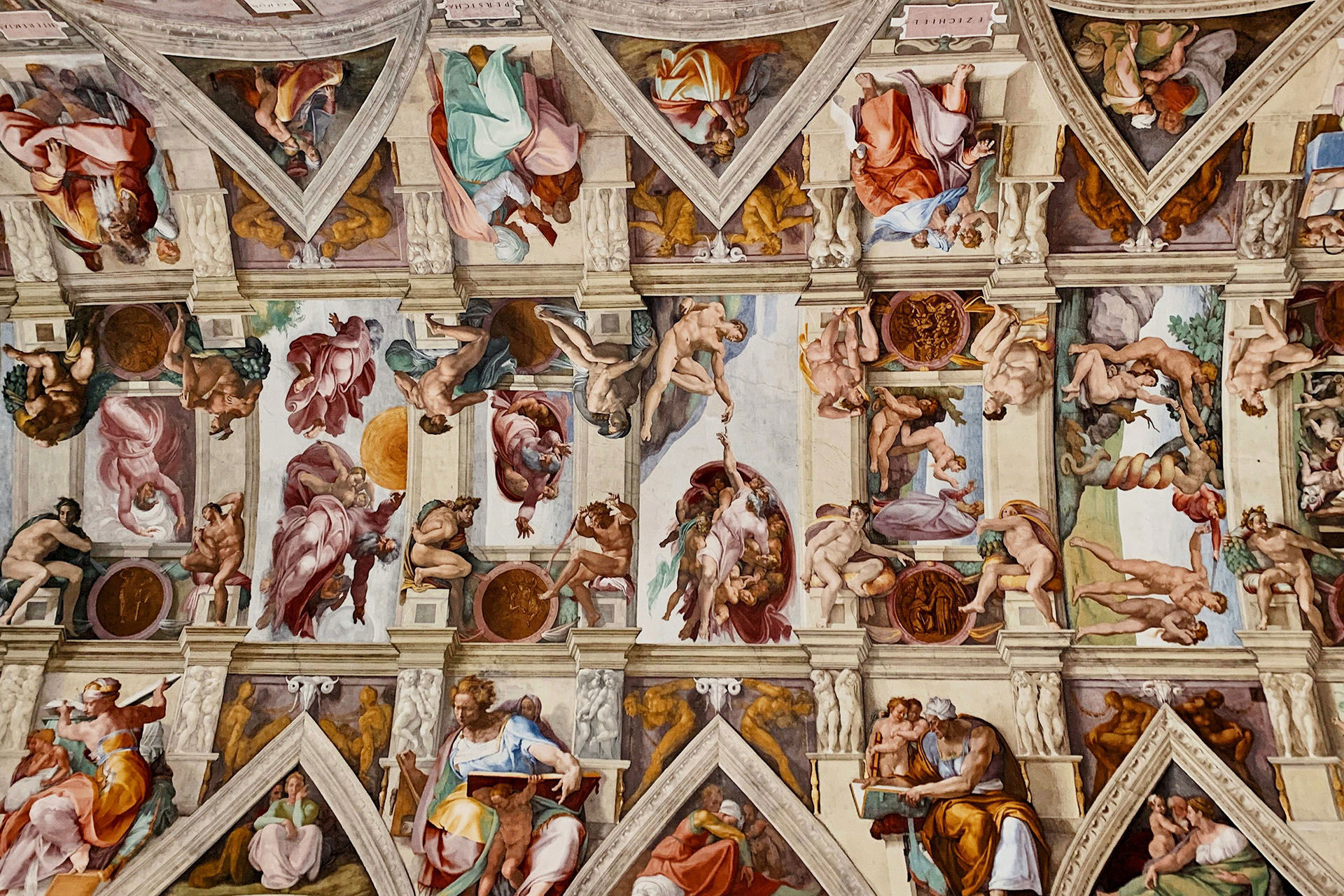 FH55 Hotels - Visiting the Sistine Chapel: What to See, Fascinating Facts and Tips Before You Enter 1
