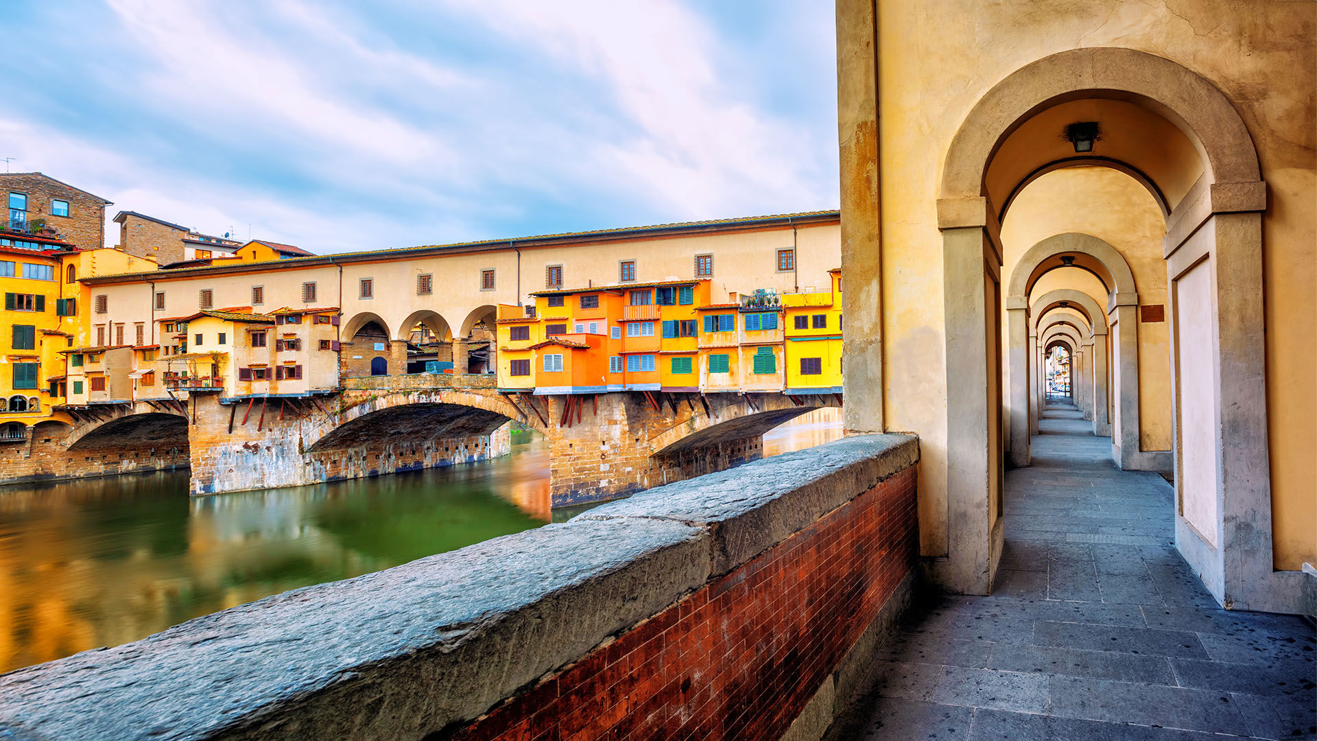 FH55 Hotels - The Vasari Corridor in Florence: A Hidden Masterpiece Between the Uffizi and Palazzo Pitti 1