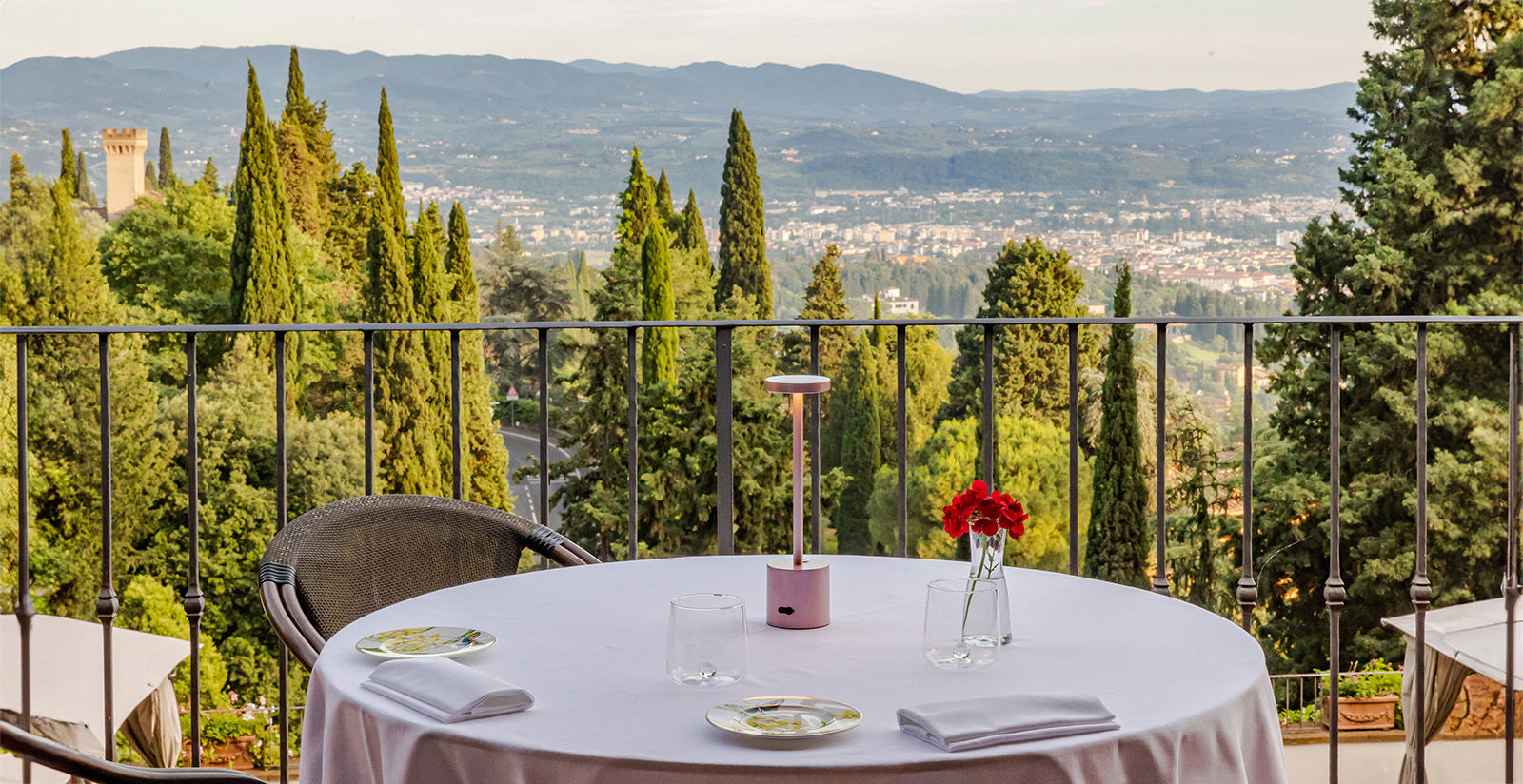 FH55 Hotels - Perché soggiornare a Fiesole per visitare Firenze: 7 vantaggi da conoscere 1