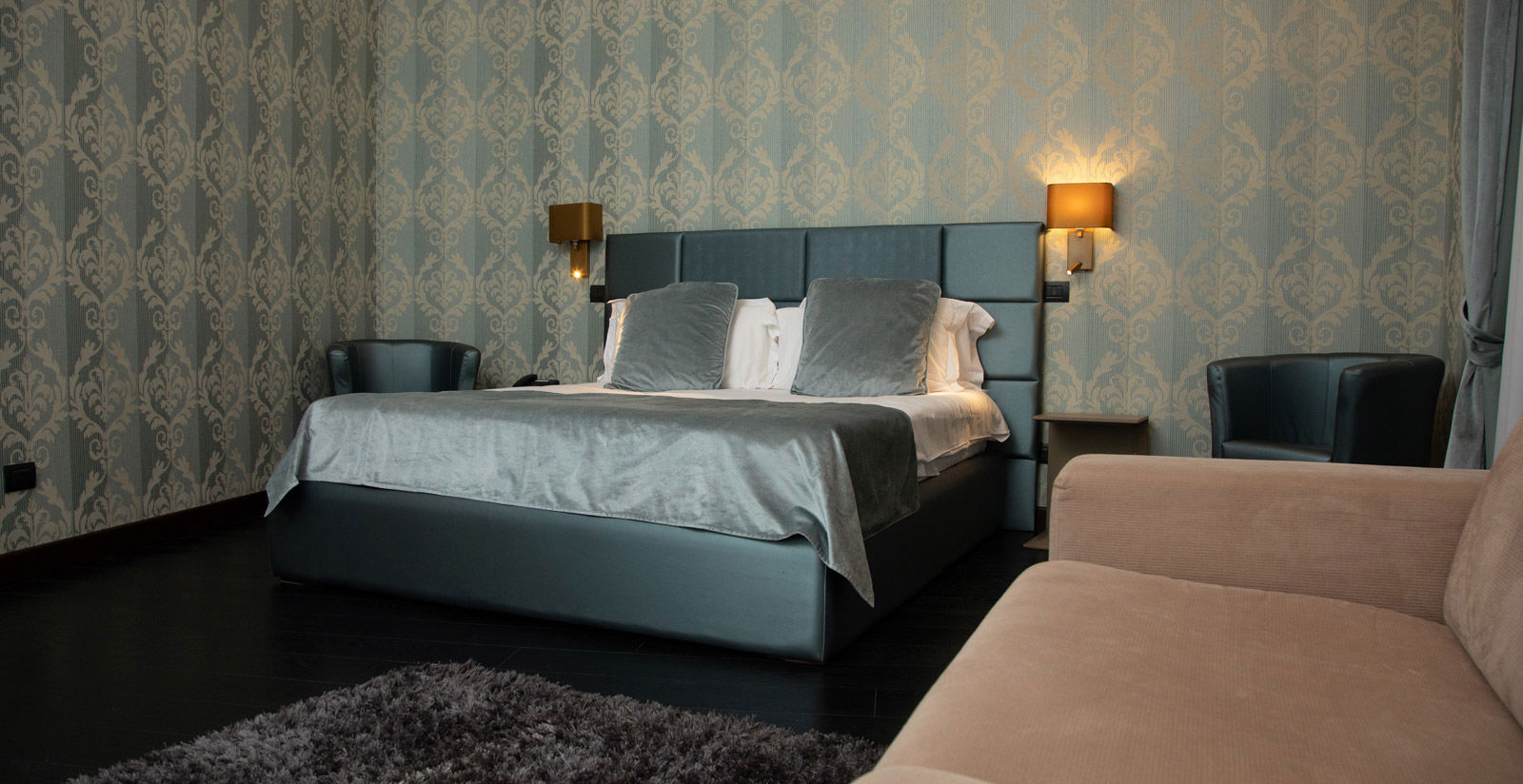 Via Veneto Suites - The Two Deluxe 5