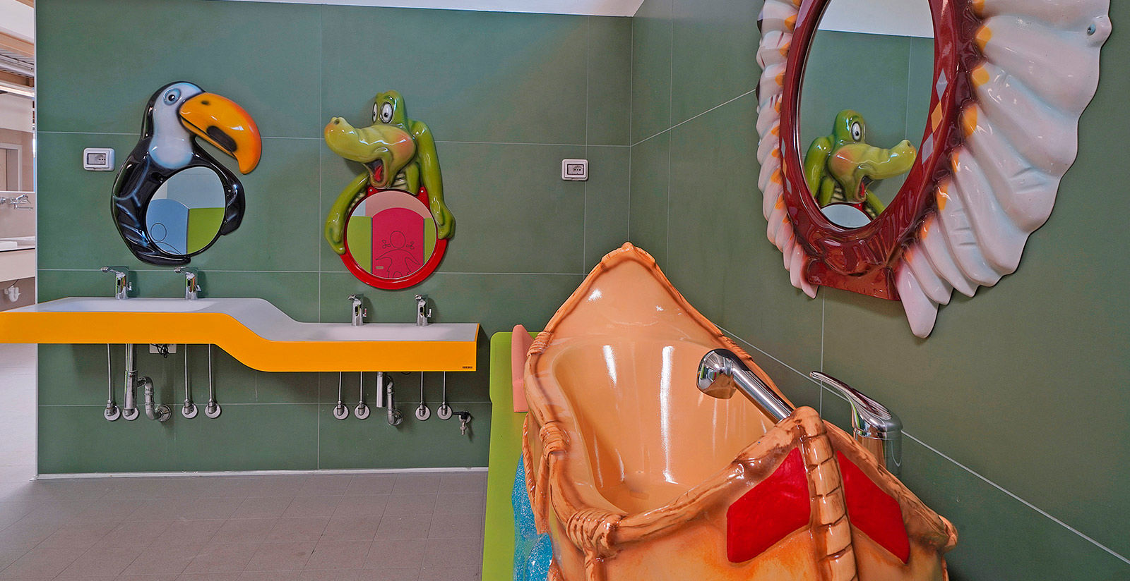 Private bathrooms  8