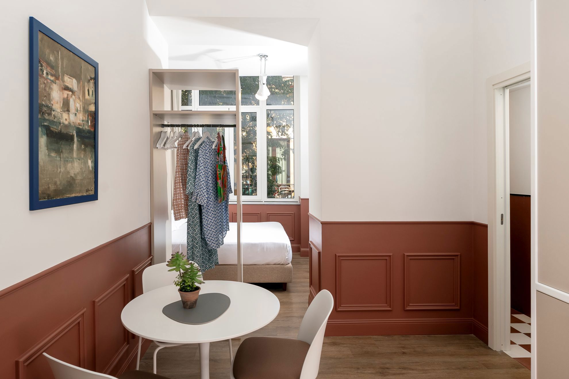 Rooms all located in the main street of Sorrento 8 Rooms all located in the main street of Sorrento 8