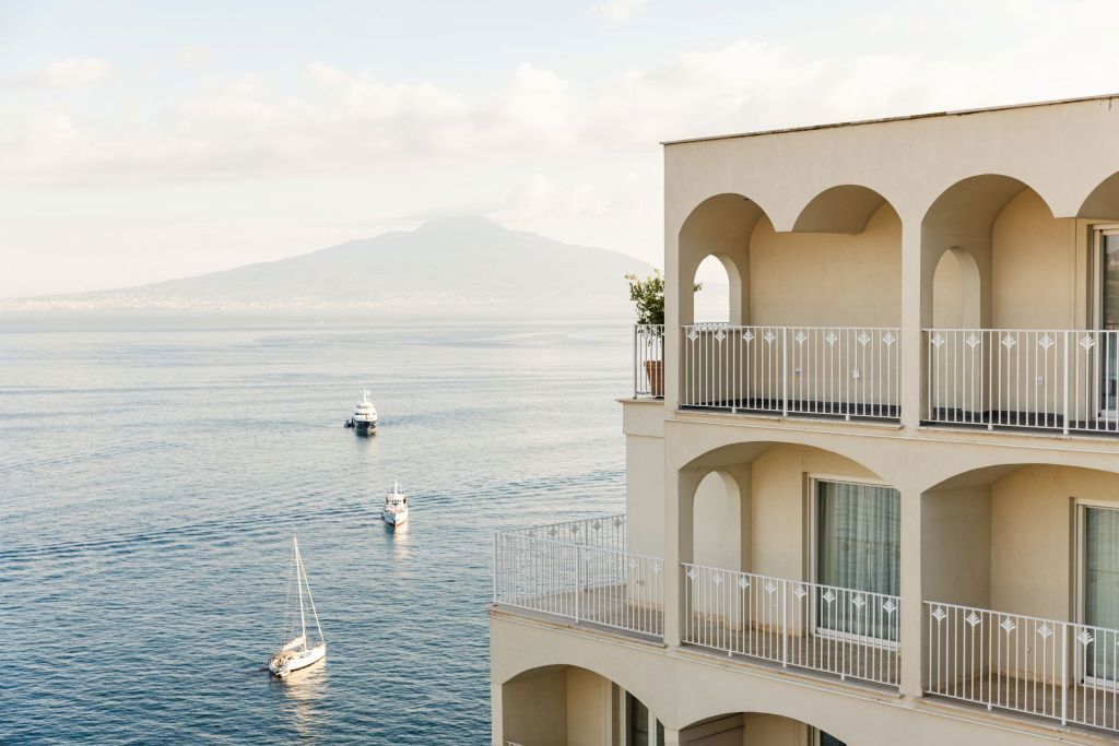 Blue Lounge Dine & Drinks  23 Blue Lounge Dine & Drinks  23