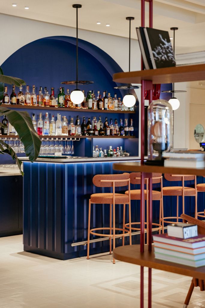 FROM AUTHENTIC BREAKFAST TO A FANTASTIC APERITIF 19