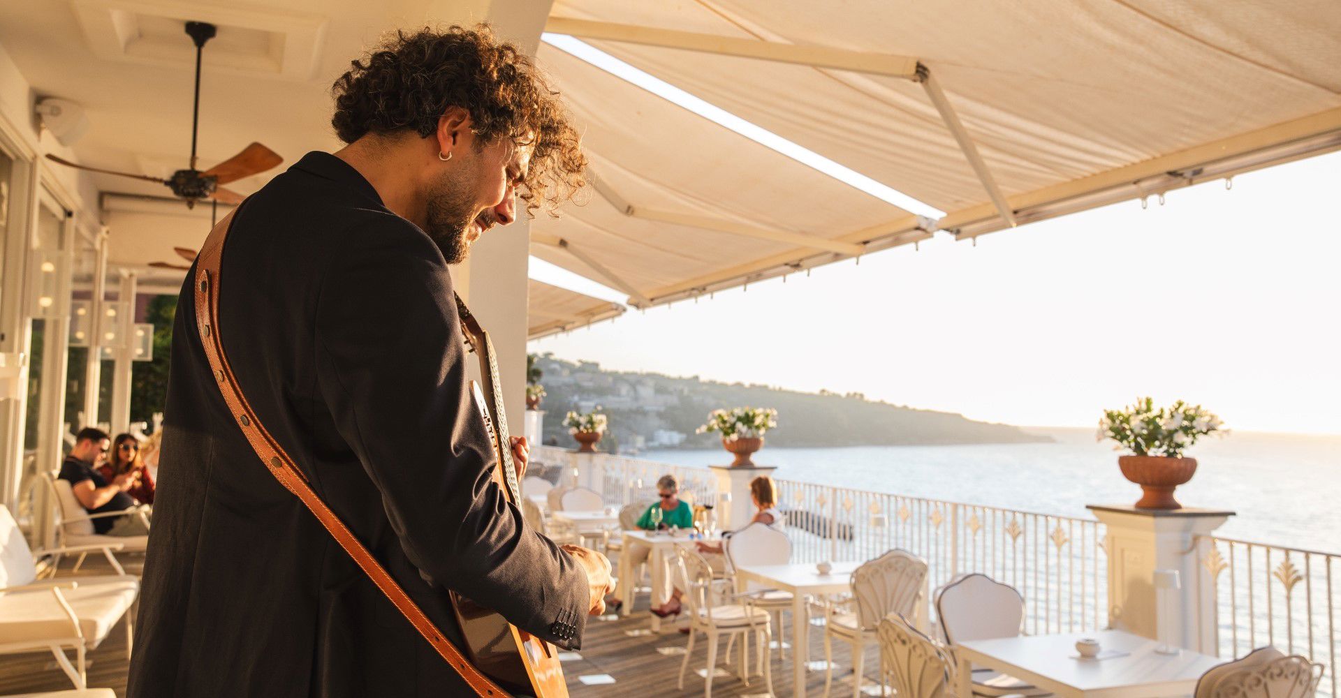 Blue Lounge Dine & Drinks  14 Blue Lounge Dine & Drinks  14