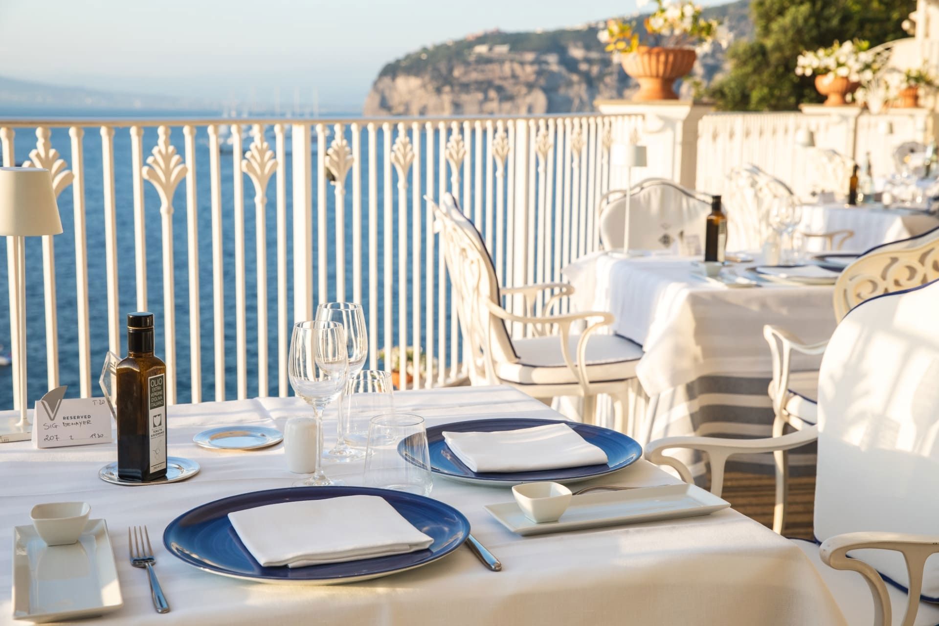 Blue Lounge Dine & Drinks  13 Blue Lounge Dine & Drinks  13