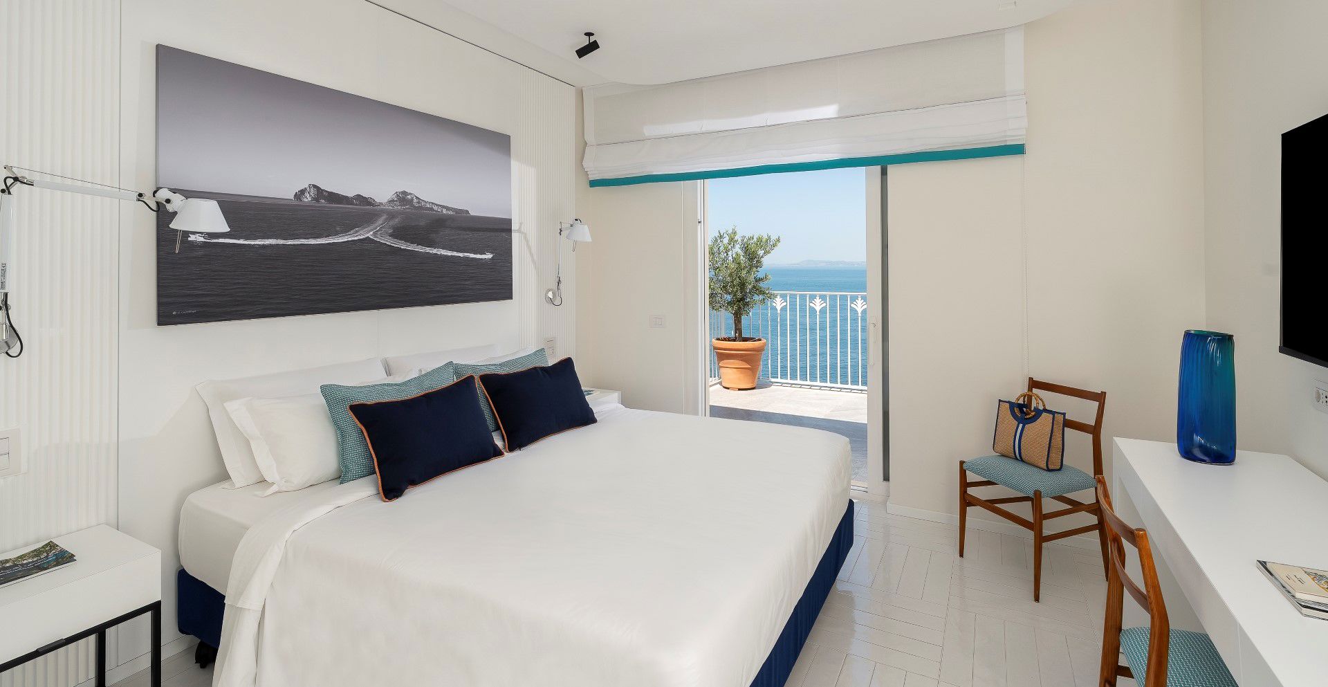 Riviera Grand Suite  12