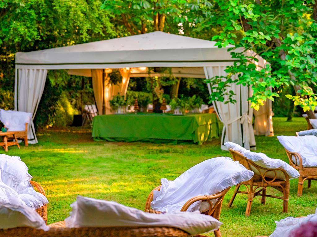 Outdoor Living Spaces 18