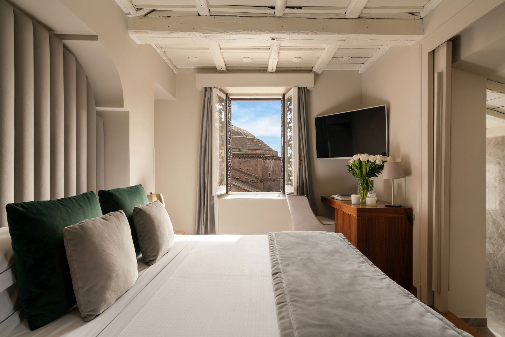 Luxury apartments with concierge service Rome center 6