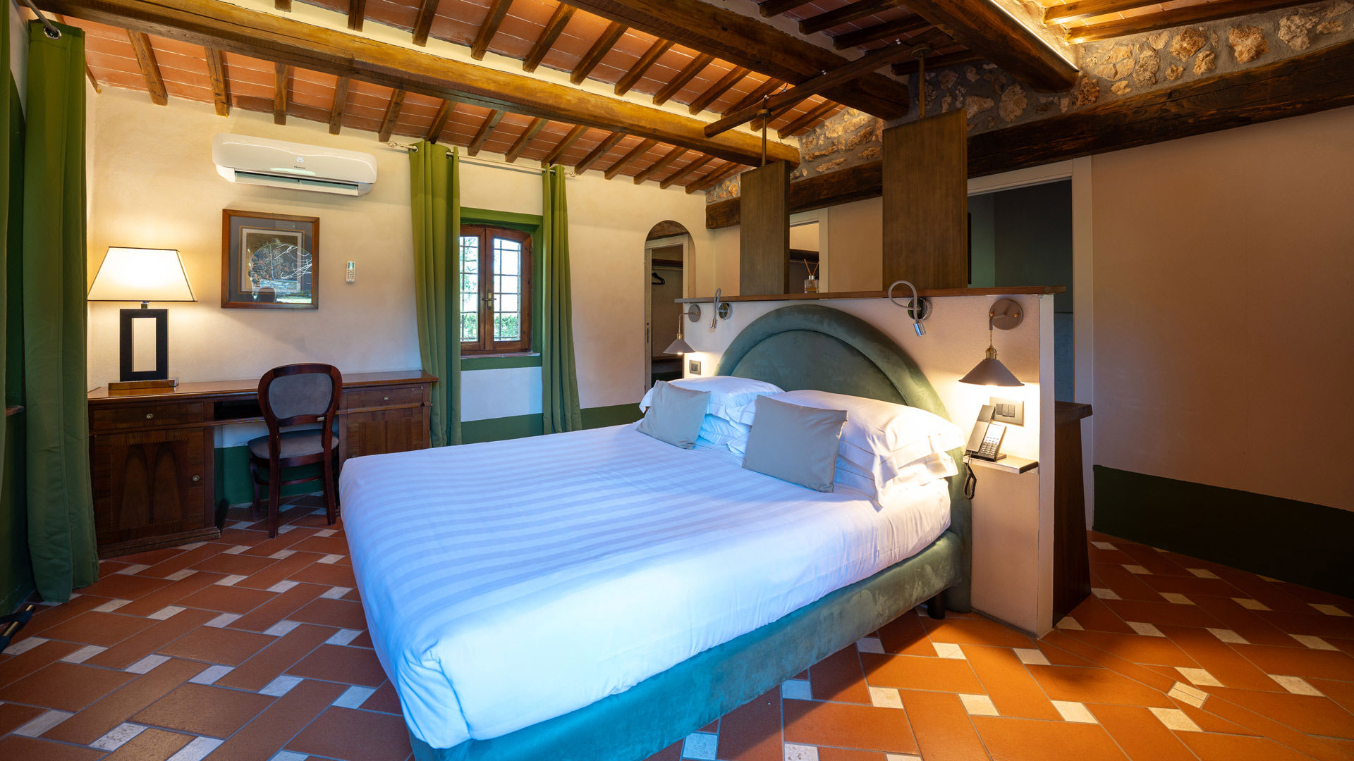 SPA Suite con Vasca Idromassaggio e Sauna Privata 18