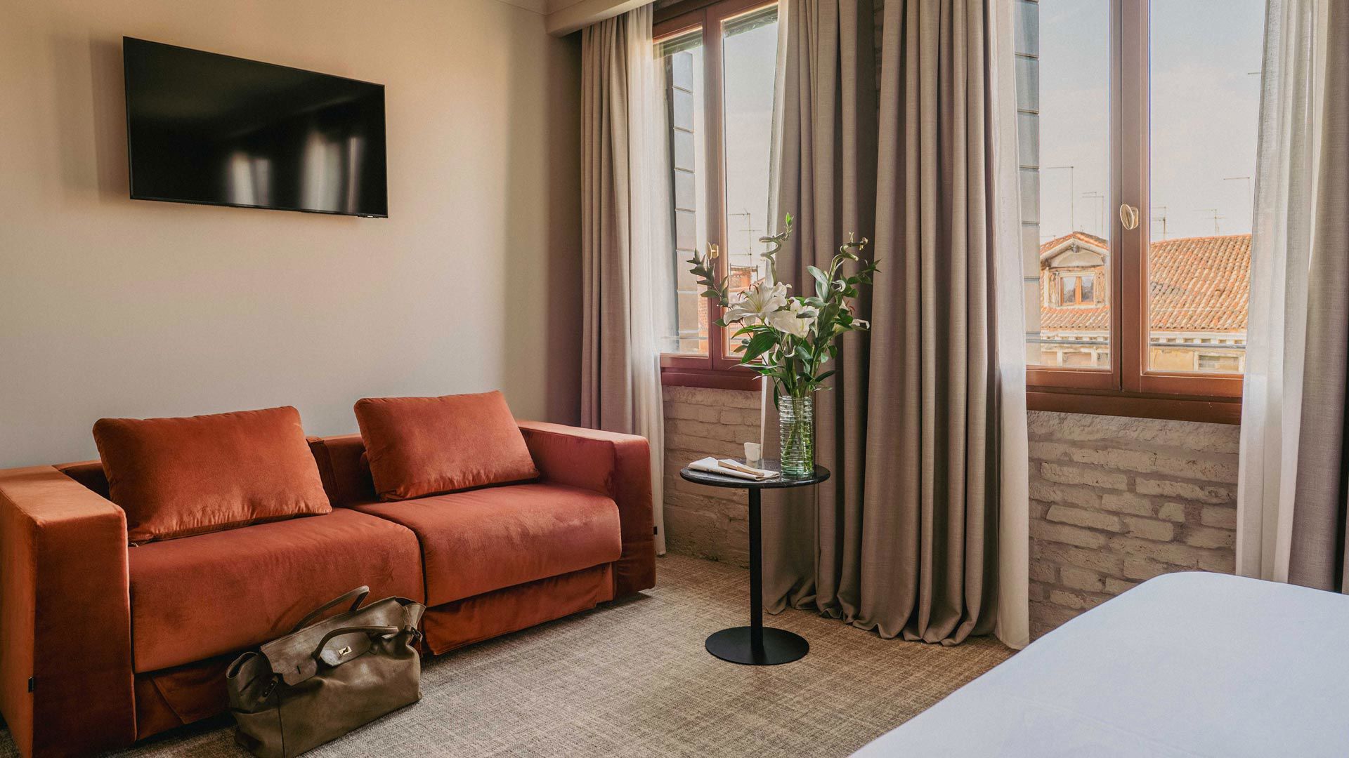 Suite 14