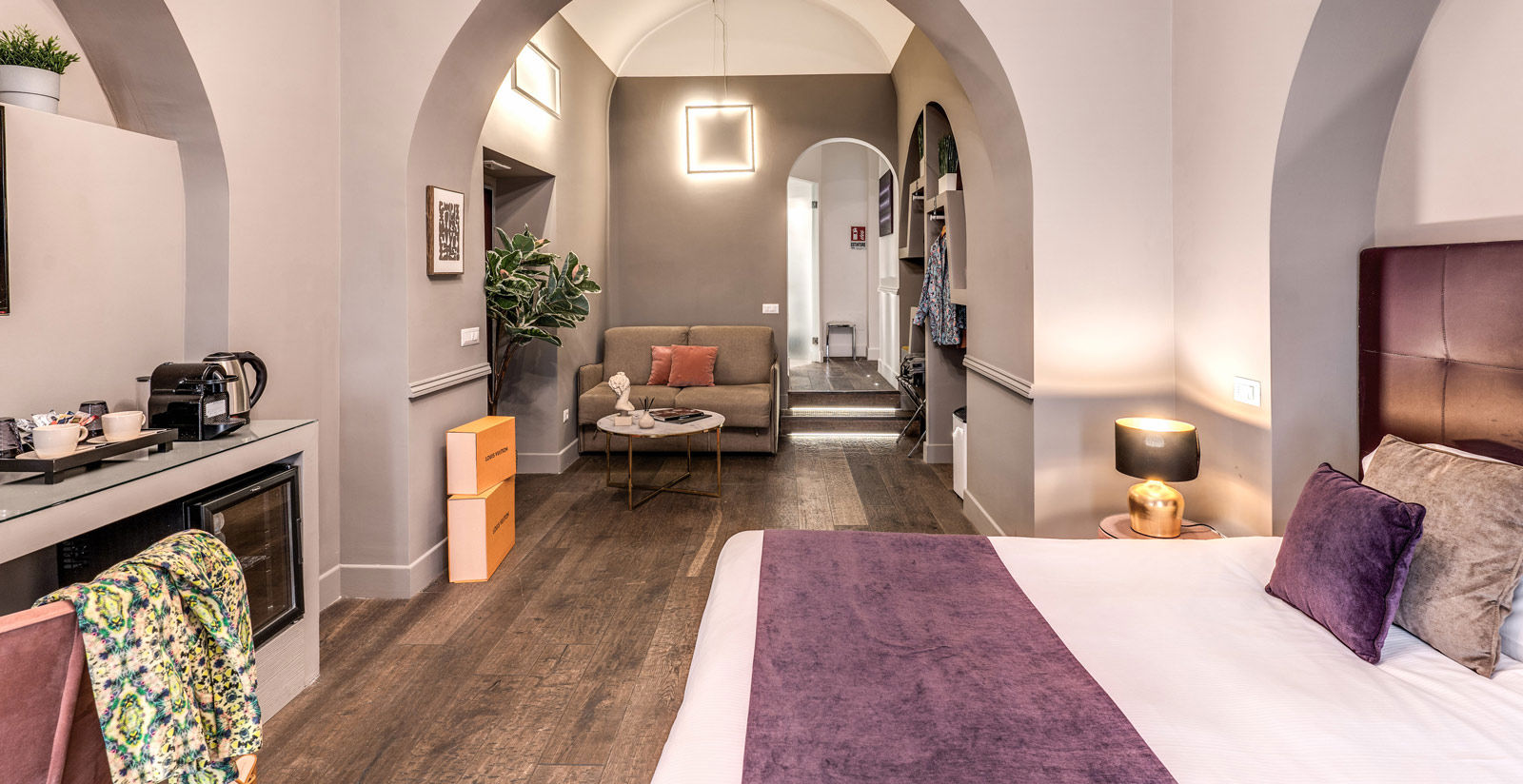 Junior Suite Room 305 22