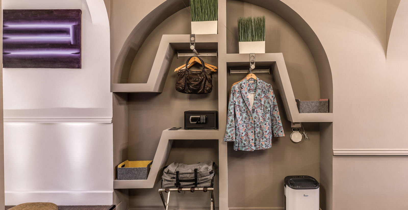 Junior Suite Room 305 23