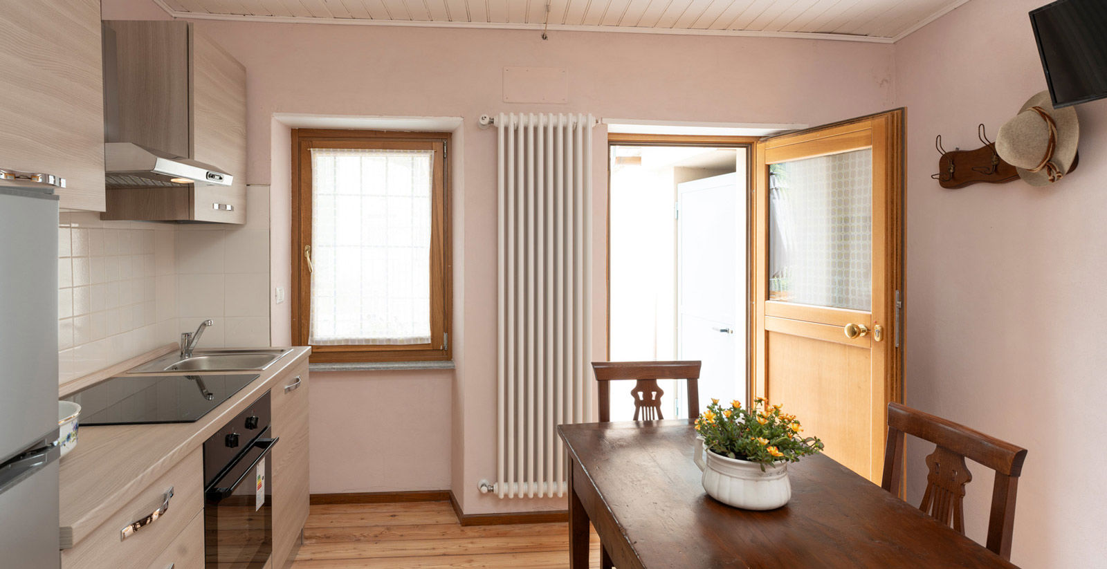 Walser House - Agaricum campestris 5