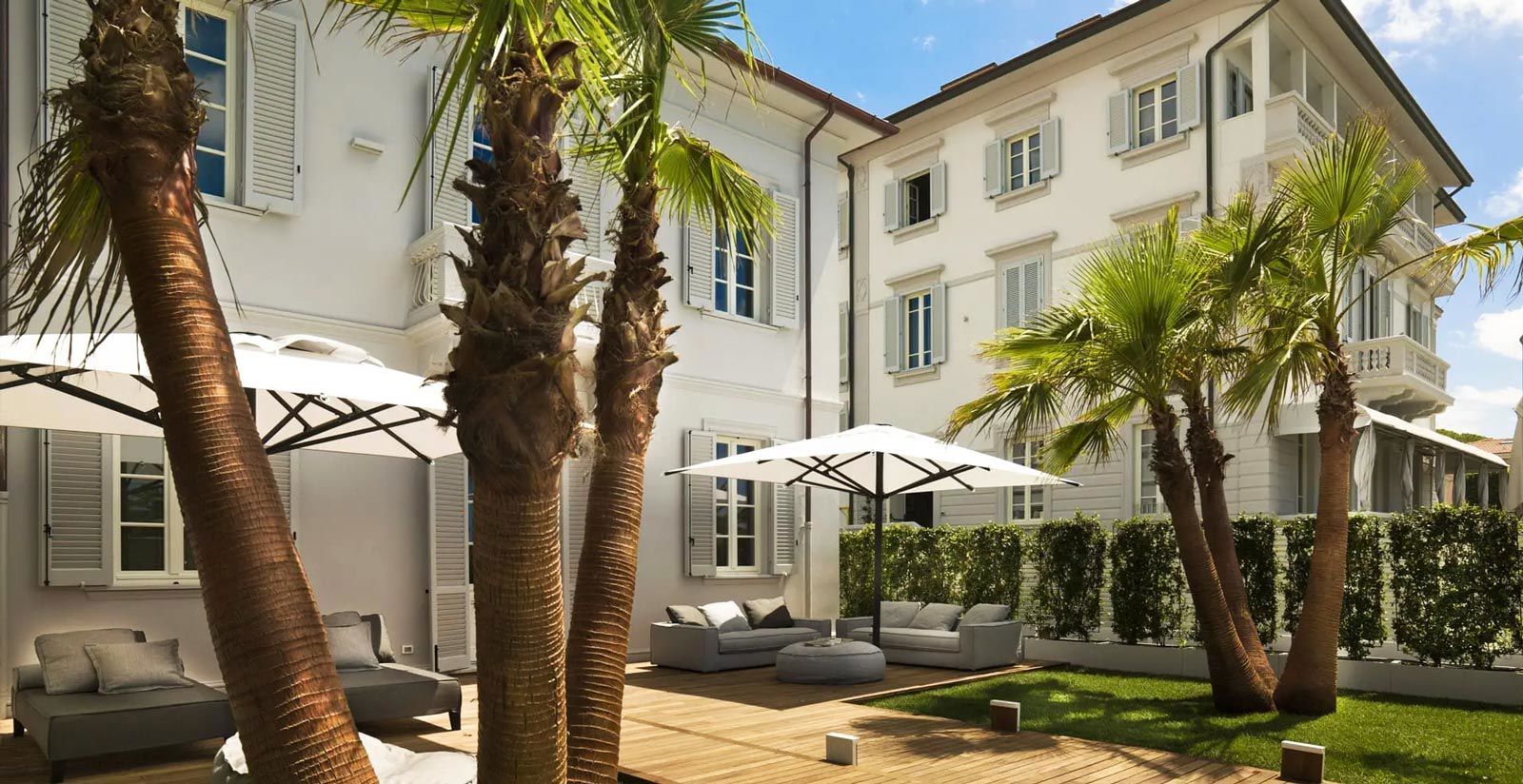 The <em>Villa</em> is a special place, designed for an exclusive and at the same time comfortable retreat. 16 The <em>Villa</em> is a special place, designed for an exclusive and at the same time comfortable retreat. 16