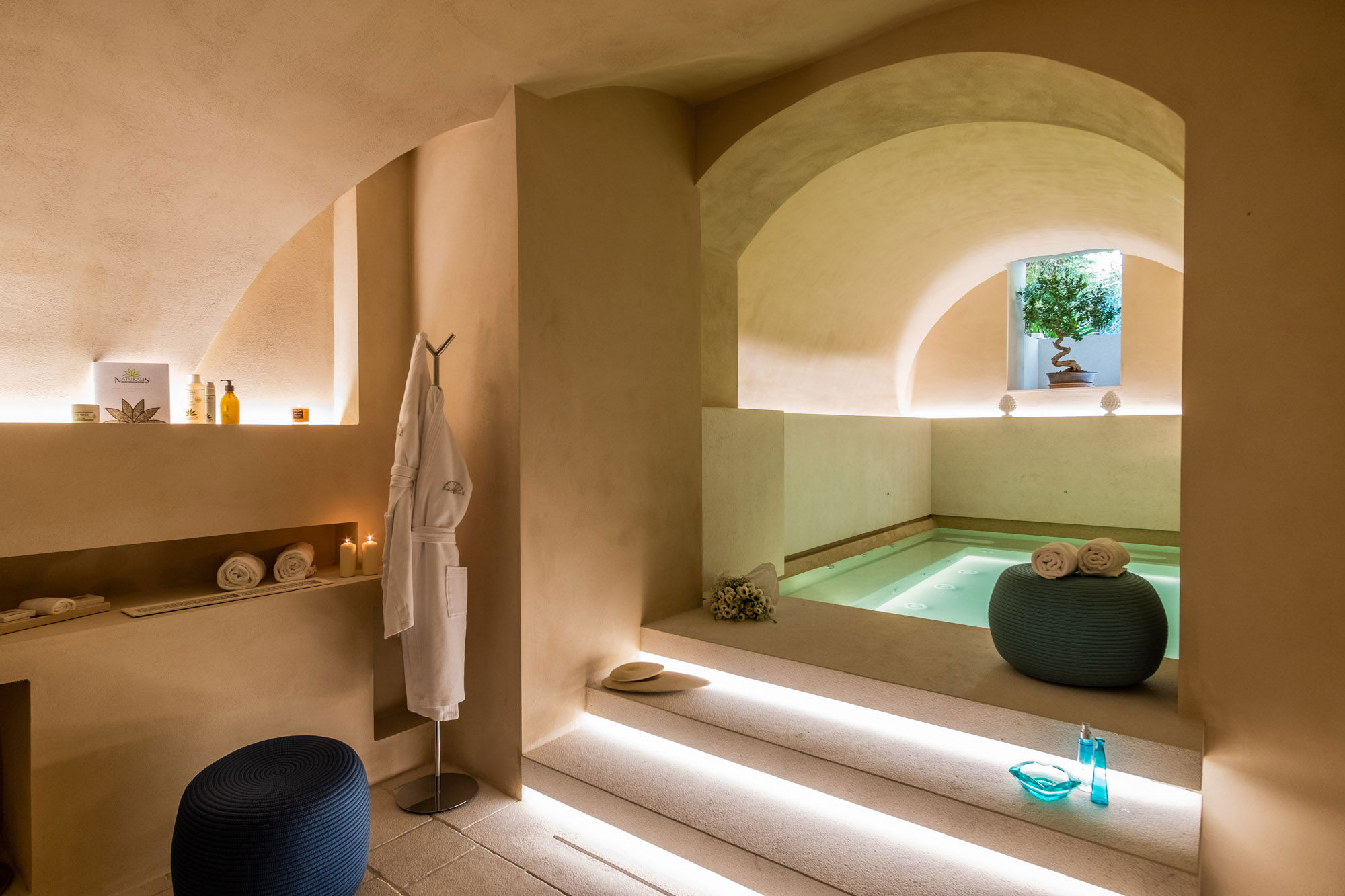 Spa.jpg Spa.jpg