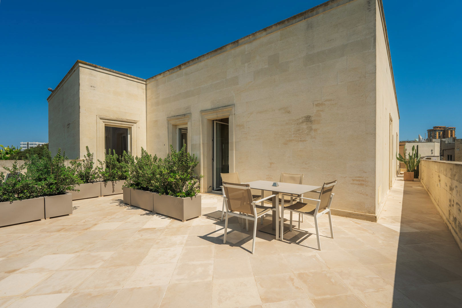 top-la-fiermontina/1920-Junior-Suite-New-Fiermontina-Luxury-Home-11-top.jpg