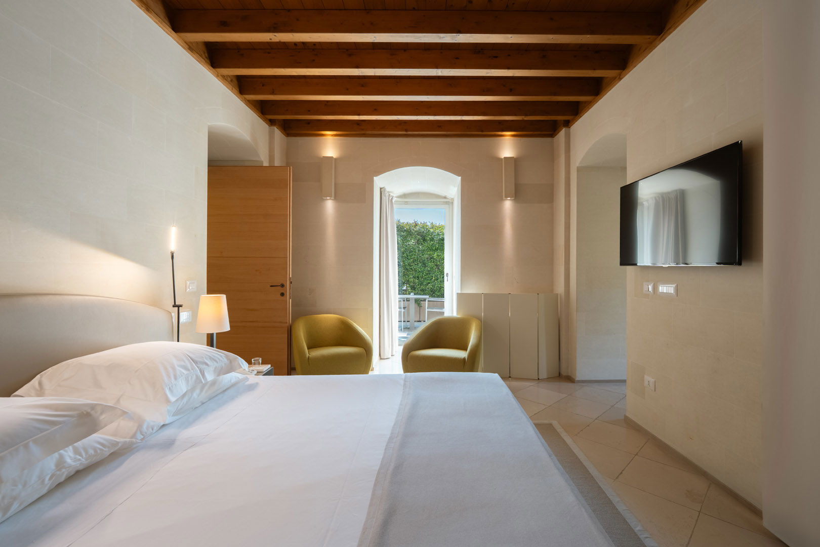 One Bedroom Suite 4