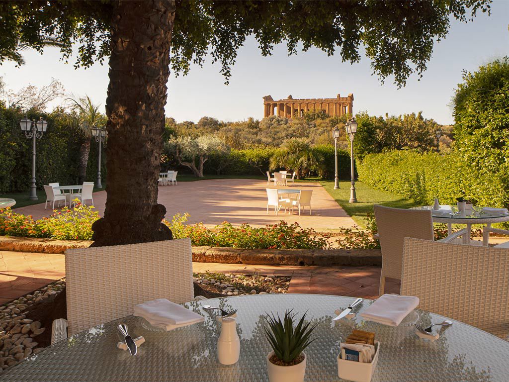 Hotel Villa Athena - Restaurant and Bar 4