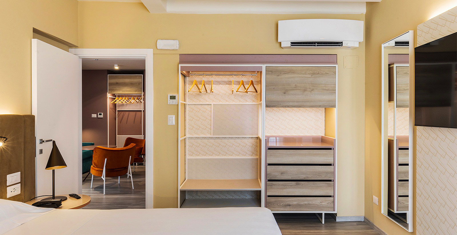 Rooms 8