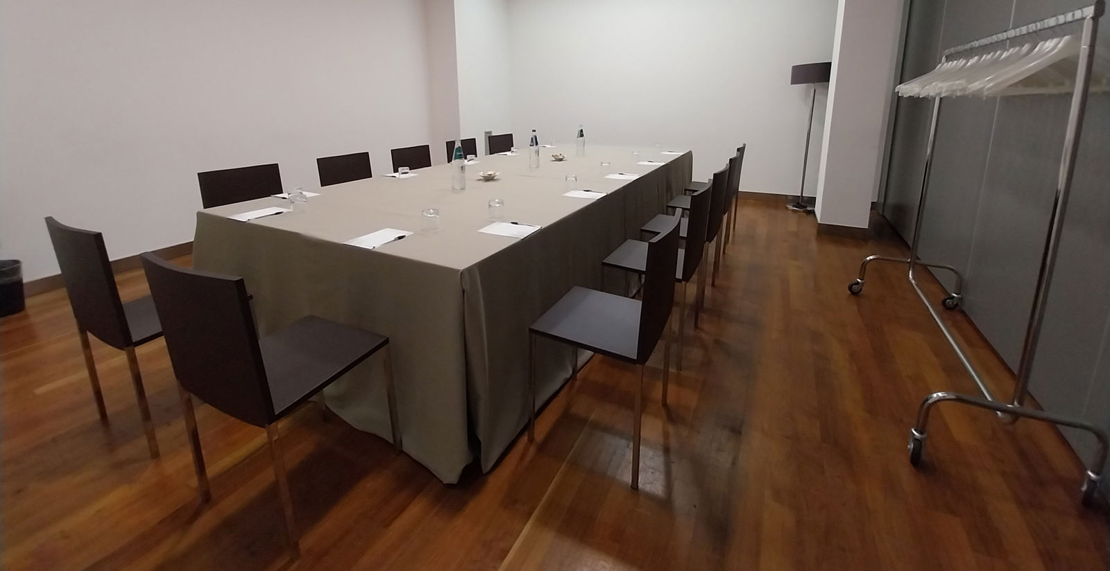 Sala Metropolitan 4