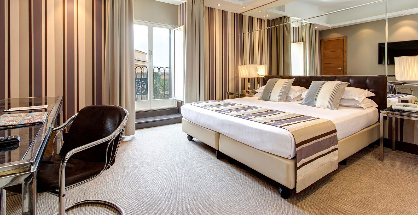 Hotel with a Jacuzzi in Rome 6