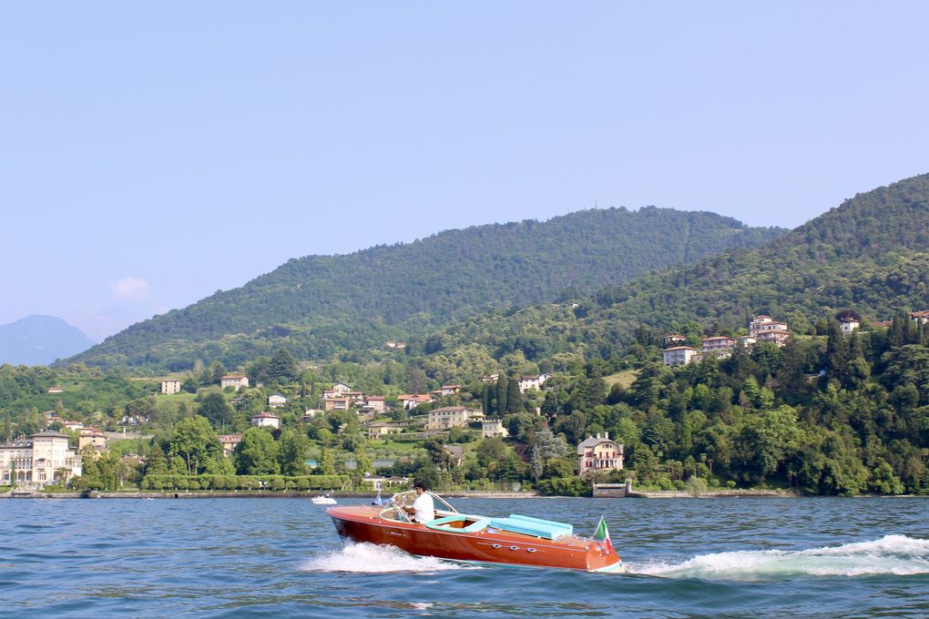 Tour in barca 12 Tour in barca 12