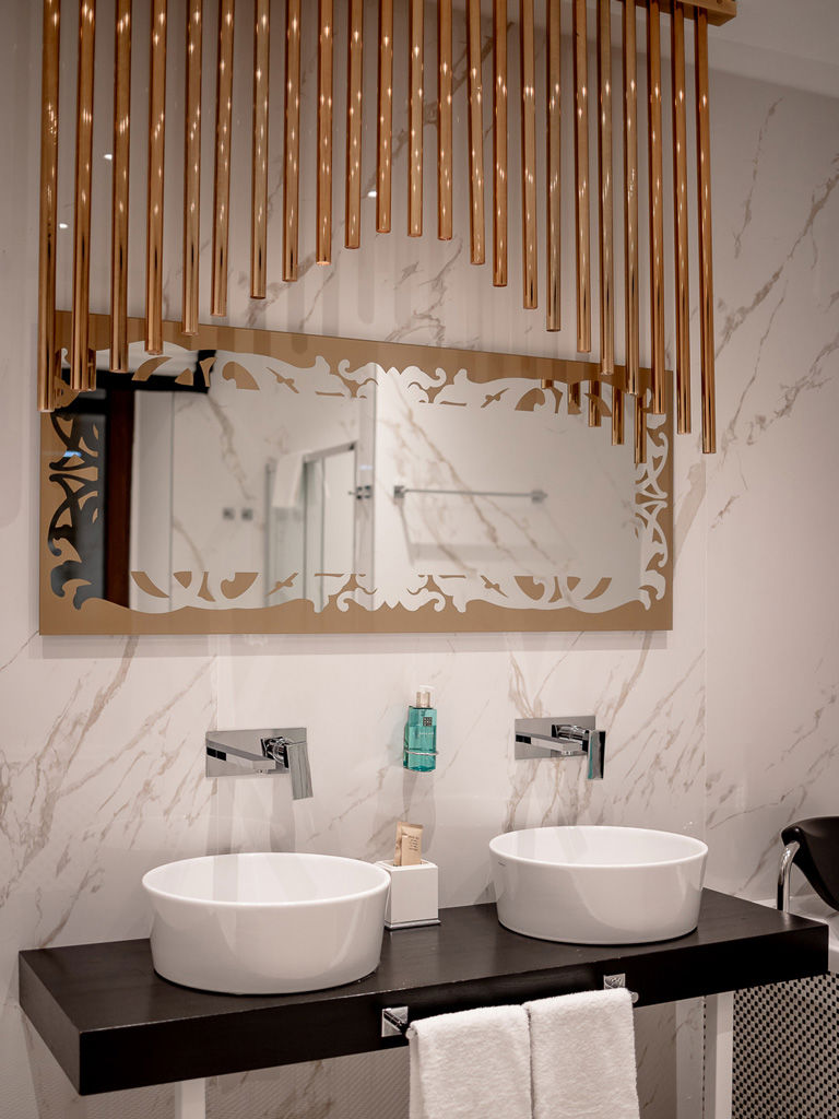 Romantic Escape Package in Luxury Suite 10 Romantic Escape Package in Luxury Suite 10