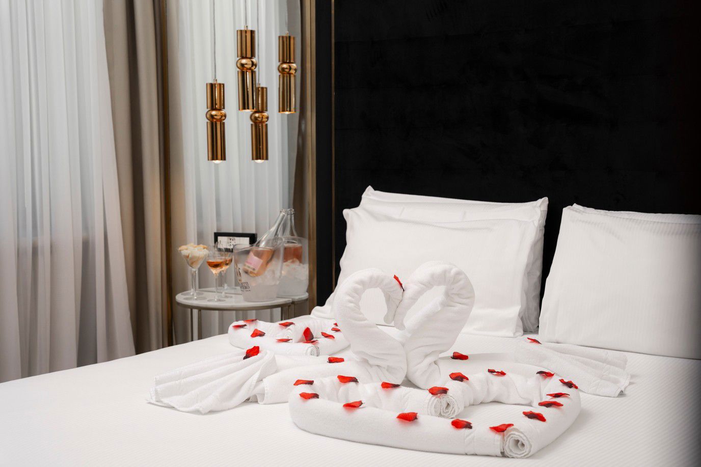 Romantic Escape Package in Luxury Suite 11