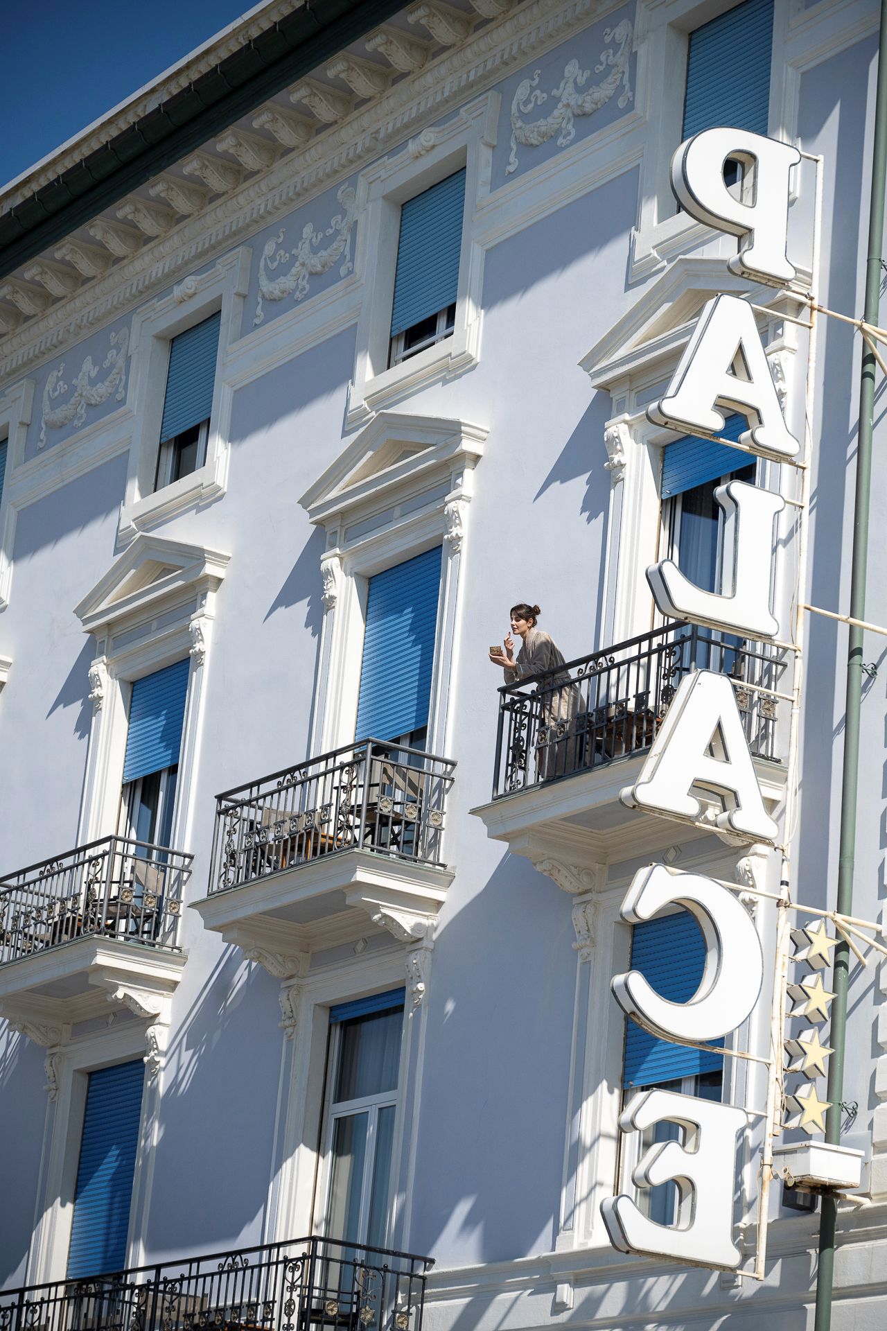 Hotel 6