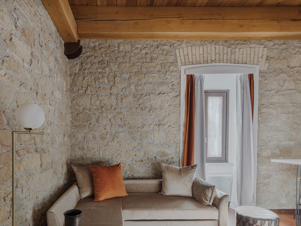 Torre Capranica, a meeting point between history and modernity 34